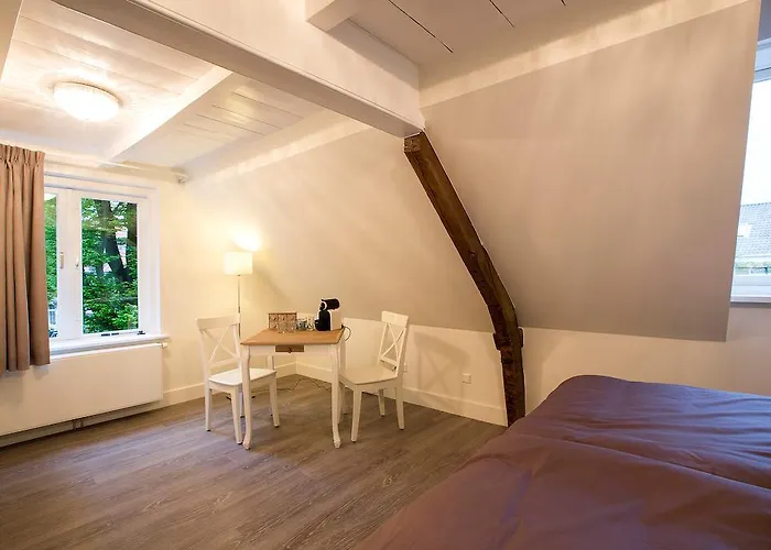 Frühstückspension De Vier Seizoenen 4*