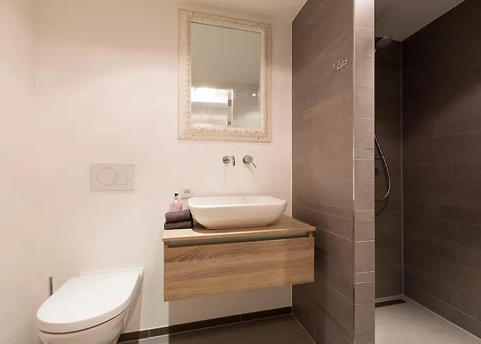 Bed & Breakfast De Vier Seizoenen 4* لِسِه