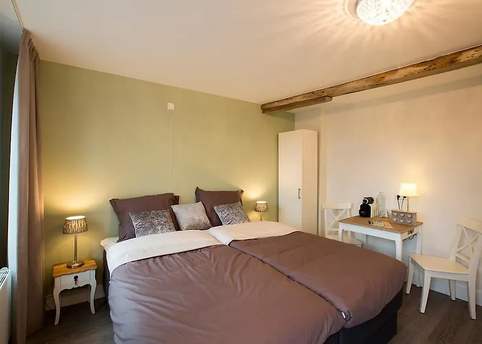 Bed & Breakfast De Vier Seizoenen فندق مبيت وإفطار 4*