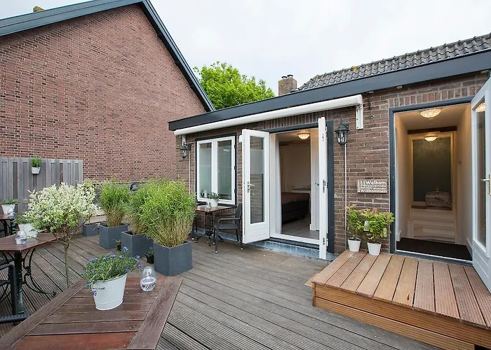 Bed & Breakfast De Vier Seizoenen 4* لِسِه