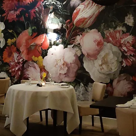 De Vier Seizoenen Nocleg ze śniadaniem 4*